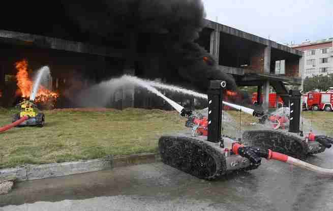 高倍率電池應(yīng)用于消防機(jī)器人 高倍率電池應(yīng)用于消防機(jī)器人