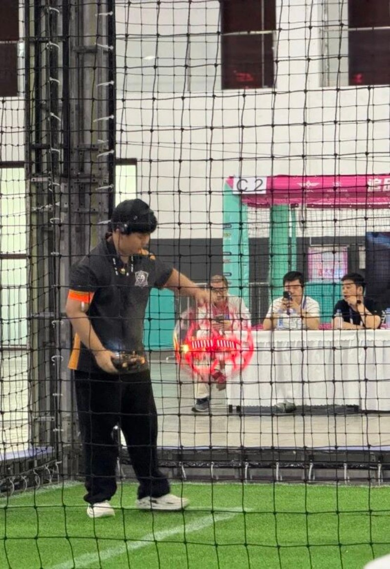 中國(guó)無(wú)人機(jī)足球聯(lián)賽貴陽(yáng)精彩瞬間 中國(guó)無(wú)人機(jī)足球聯(lián)賽貴陽(yáng)精彩瞬間