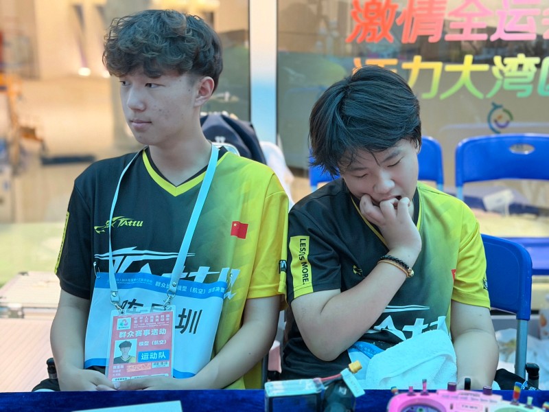 小白、果果，